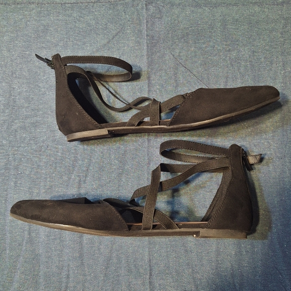 Torrid Elastic Strap Black Pointed Toe Flats Size 11 - Picture 6 of 9